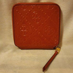 NWT Tory Burch T Monogram Bi-Fold Wallet
